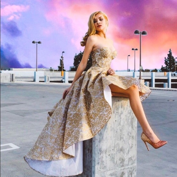 Image result for WHITE AND GOLD BROCADE GOWN